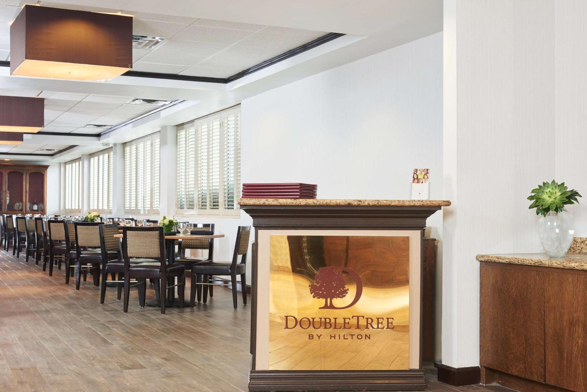 Doubletree By Hilton Dallas Market Center Buitenkant foto