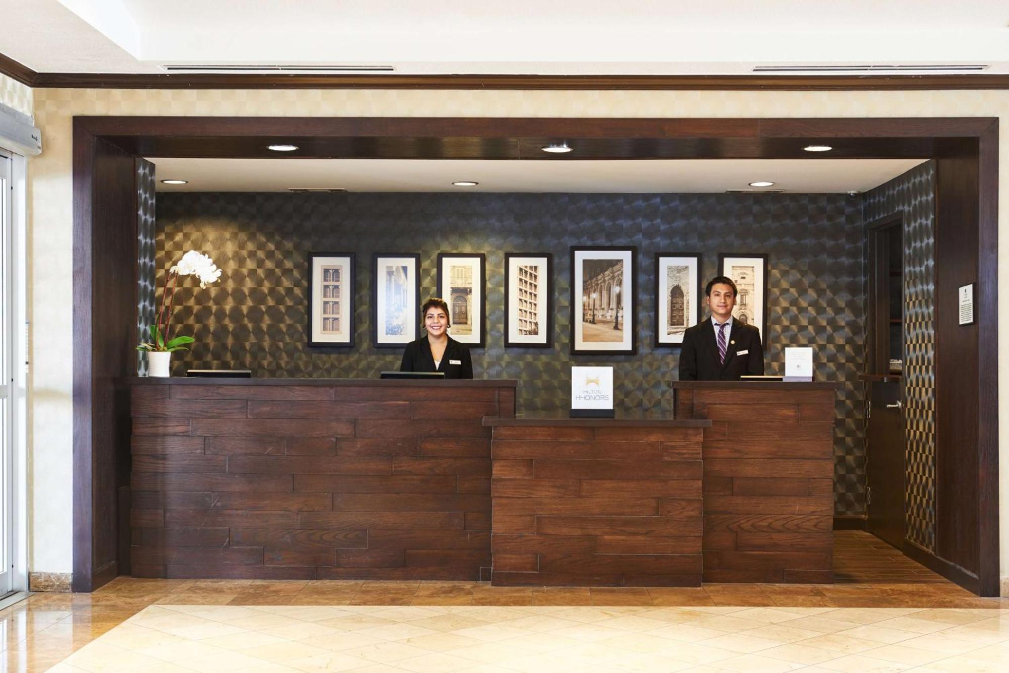 Doubletree By Hilton Dallas Market Center Buitenkant foto