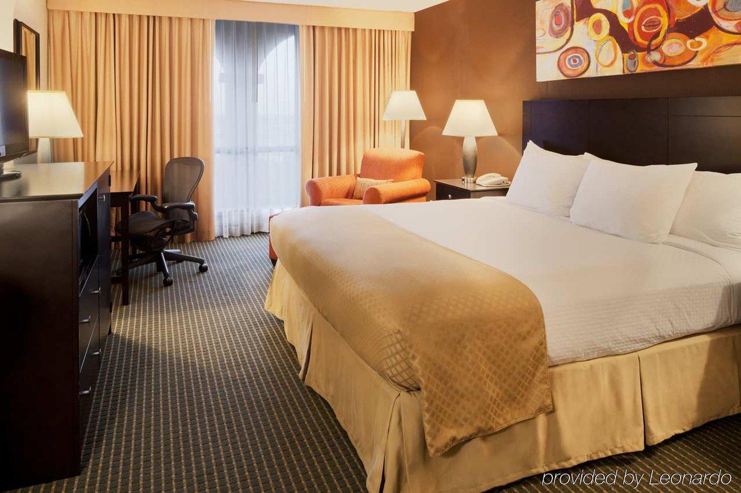 Doubletree By Hilton Dallas Market Center Kamer foto
