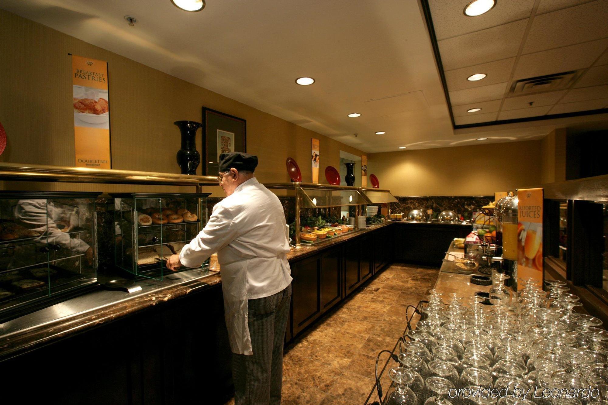 Doubletree By Hilton Dallas Market Center Buitenkant foto